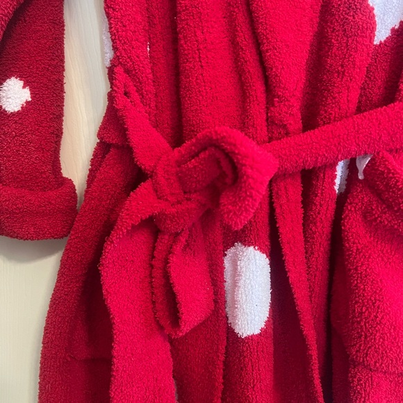 Robe - Picture 3 of 7